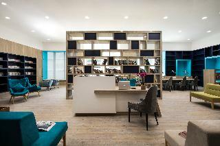 Hotel Pinetree Marina Resort