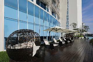 Hotel Pinetree Marina Resort