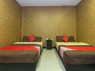 Oyo 439 Night Queen Hotel