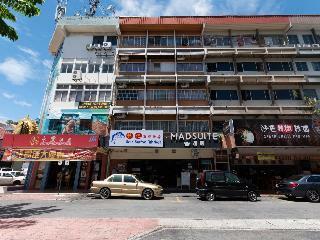 Hotel Oyo 43993 Madsuite