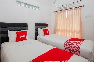 Oyo 1812 Dg Inn