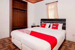 Oyo 1812 Dg Inn