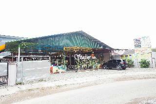 Hotel Oyo 990 Stadion Residence