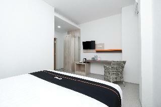 Hotel Oyo 2298 Jebres House