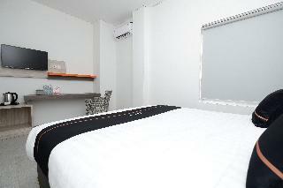 Hotel Oyo 2298 Jebres House