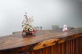 Hotel Oyo 2298 Jebres House