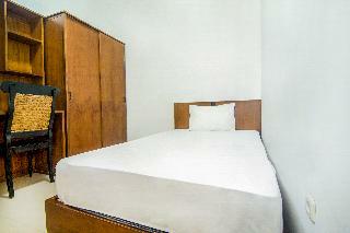 Oyo 2339 Jennaira Kost
