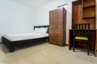 Oyo 2339 Jennaira Kost