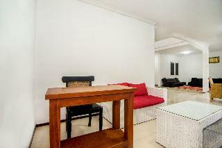 Oyo 2339 Jennaira Kost