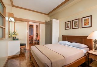 Tropicana Suites Hotel