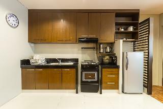 Tropicana Suites Hotel