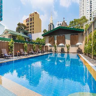 Tropicana Suites Hotel