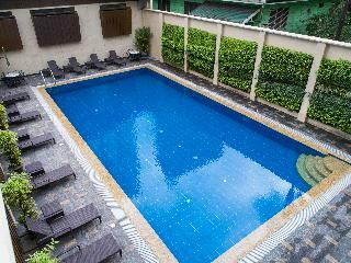 Tropicana Suites Hotel