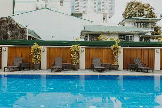 Tropicana Suites Hotel