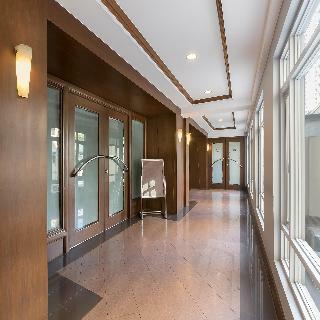 Tropicana Suites Hotel