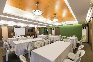 Tropicana Suites Hotel