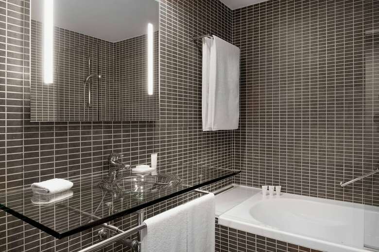 AC Hotel Gav� Mar By Marriott