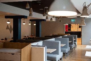 Hotel Express By Holiday Inn 1 Night (.)