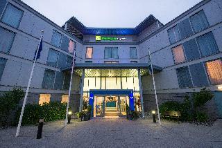 Hotel Express By Holiday Inn 1 Night (.)