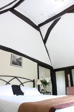 Hotel Whitehall