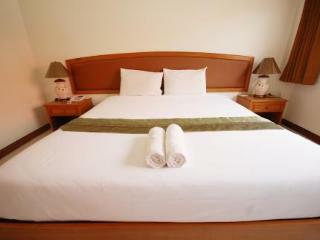 Golden Land Hotel