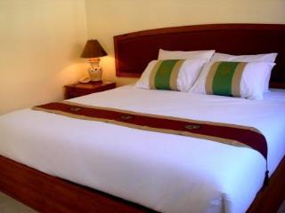 Golden Land Hotel