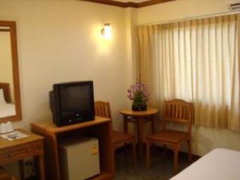 Golden Land Hotel