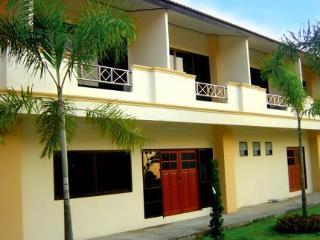 Golden Land Hotel