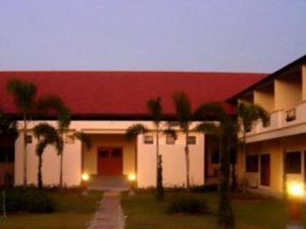 Golden Land Hotel