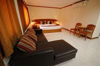 Golden Land Hotel