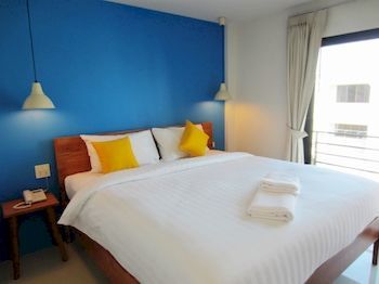 Sleep Whale Hotel