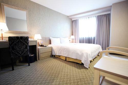 Grand Earl Hotel