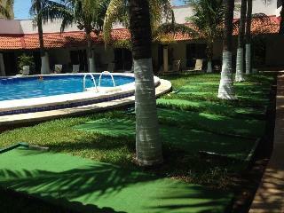 Hotel Plaza Almendros