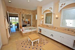 Hotel Emerald Estates