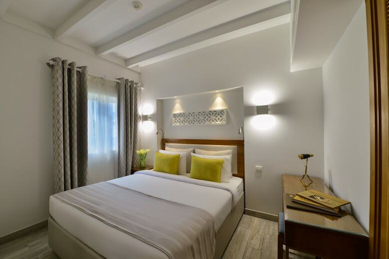 Hotel Sealine Beach. A Murwab Resort