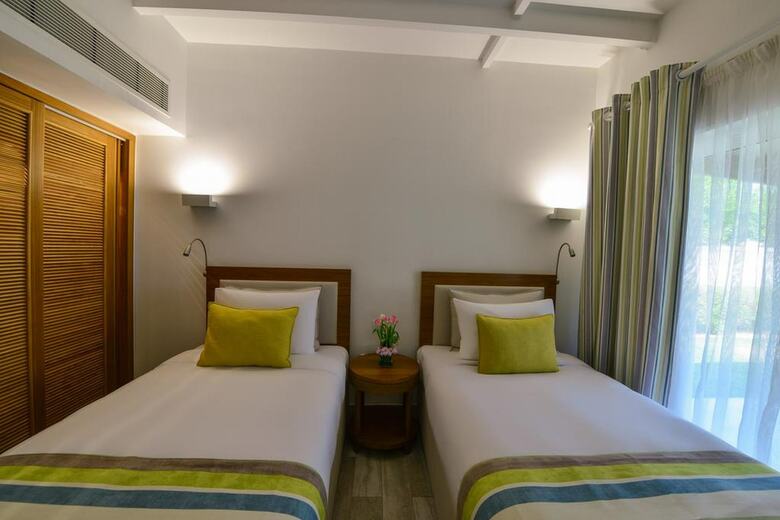 Hotel Sealine Beach. A Murwab Resort