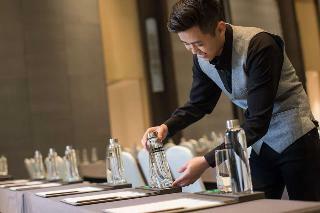 Hotel Doubletree By Hilton Qingdao Oriental Movie Metrop