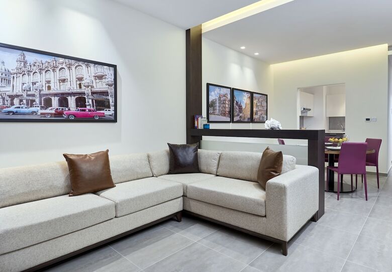 Hotel Staybridge Suites Doha Lusail