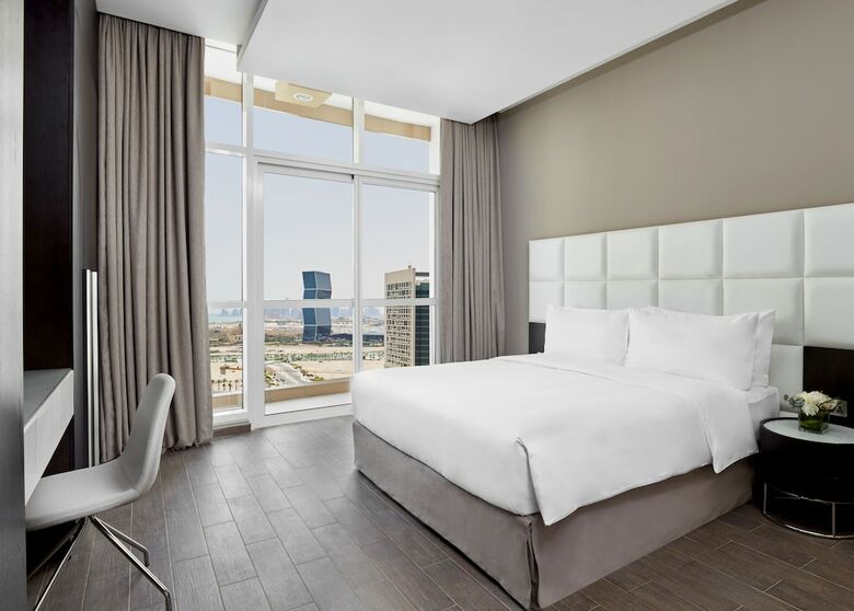 Hotel Staybridge Suites Doha Lusail