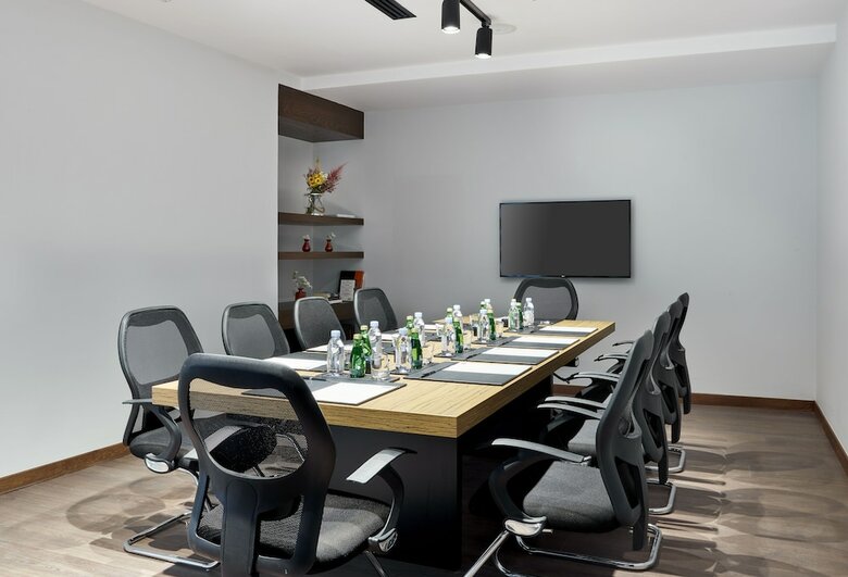 Hotel Staybridge Suites Doha Lusail