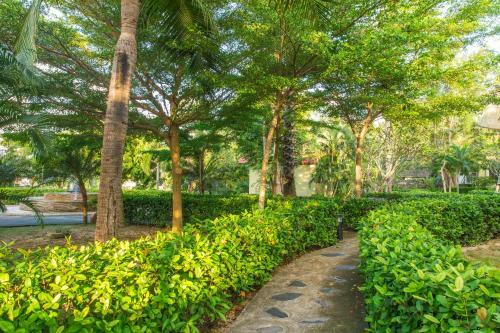 Hotel Panalee Resort