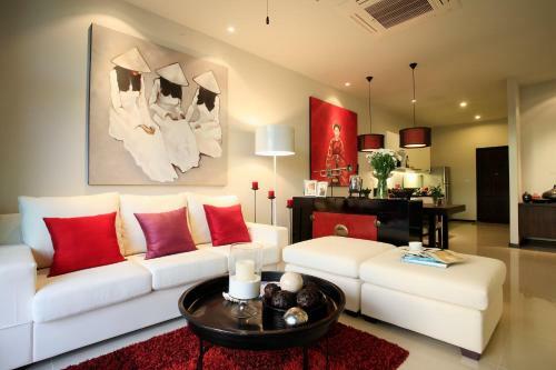 Two Villas Holiday Phuket: Onyx Style Nai Harn Beach