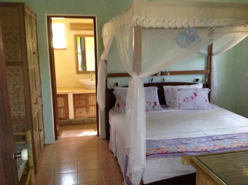 Bed & Breakfast Aree's Lagoon House