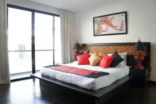 Villa Phuket Deluxe - By The Lake