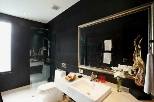 Villa Phuket Deluxe - By The Lake