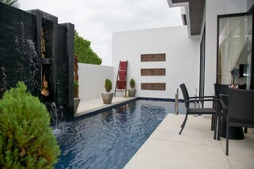 Villa Phuket Deluxe - By The Lake