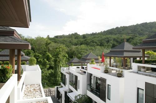 Villa Phuket Deluxe - By The Lake