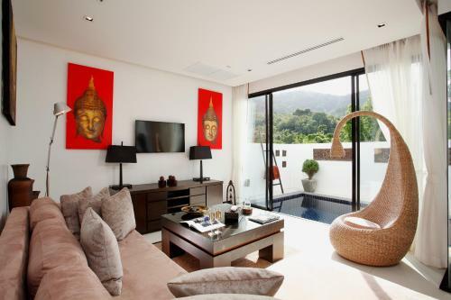 Villa Phuket Deluxe - By The Lake