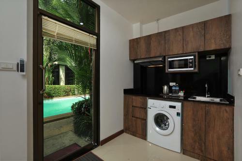Palm Oasis Boutique Hotel