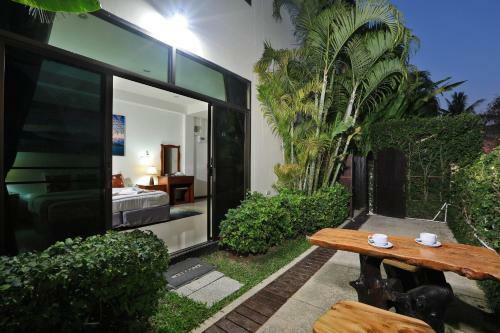 Palm Oasis Boutique Hotel